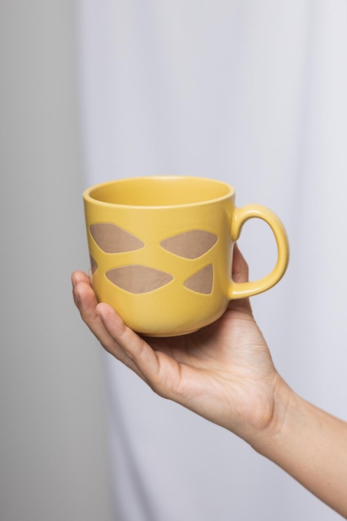 Elegant Yellow Stoneware Cup 400ml