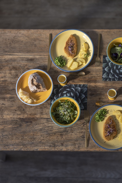 Stoneware Plate YELLOW CANDY for Vibrant Dining