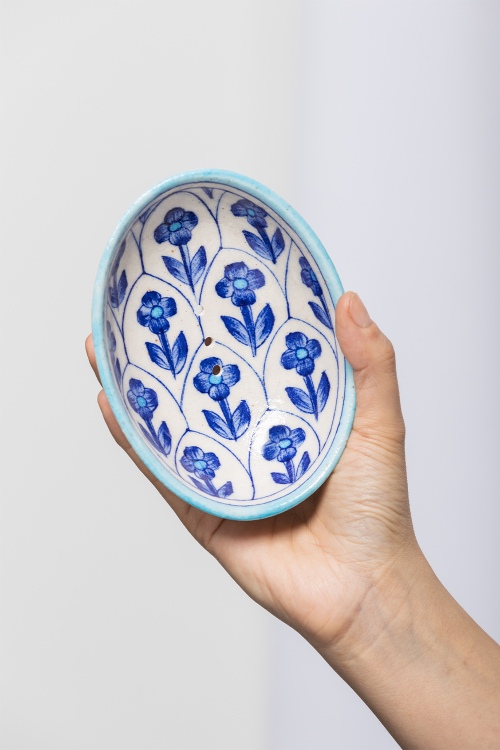 Eco-Friendly Dark Blue Oval Pottery Soap Dish