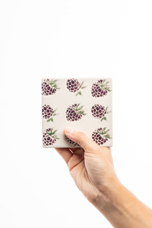 Coaster VINTAGE GARDEN berry