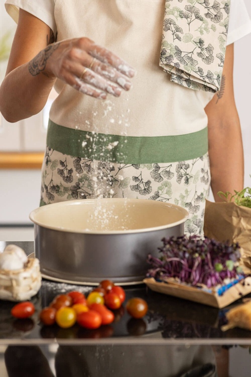 Eco-Friendly Floral Kitchen Apron LEAVES