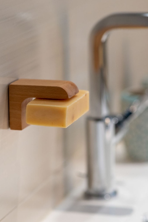 Beech Wood Magnetic Soap Holder for Bathrooms